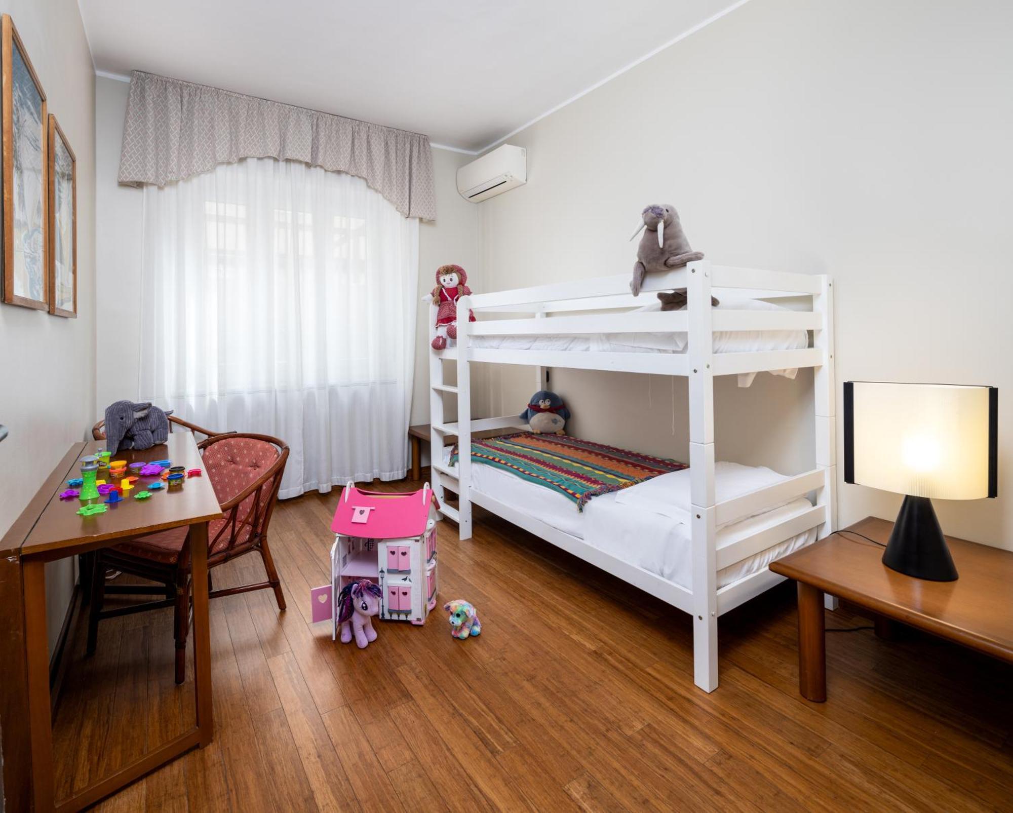 Family Queen Room