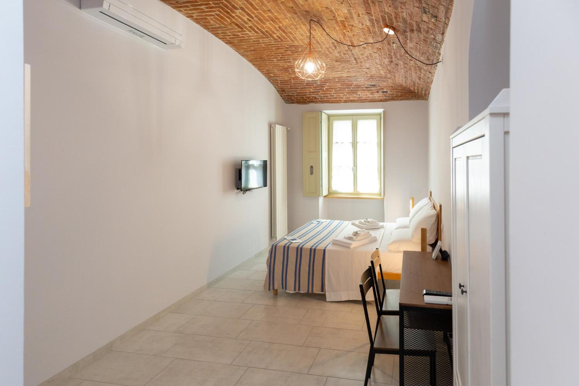 Double Room Private Bathroom