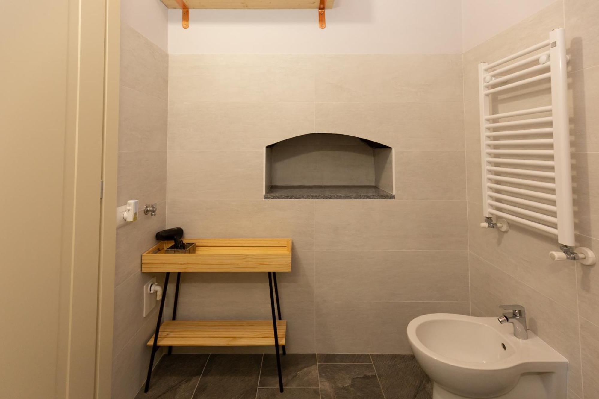 Double Room Private Bathroom