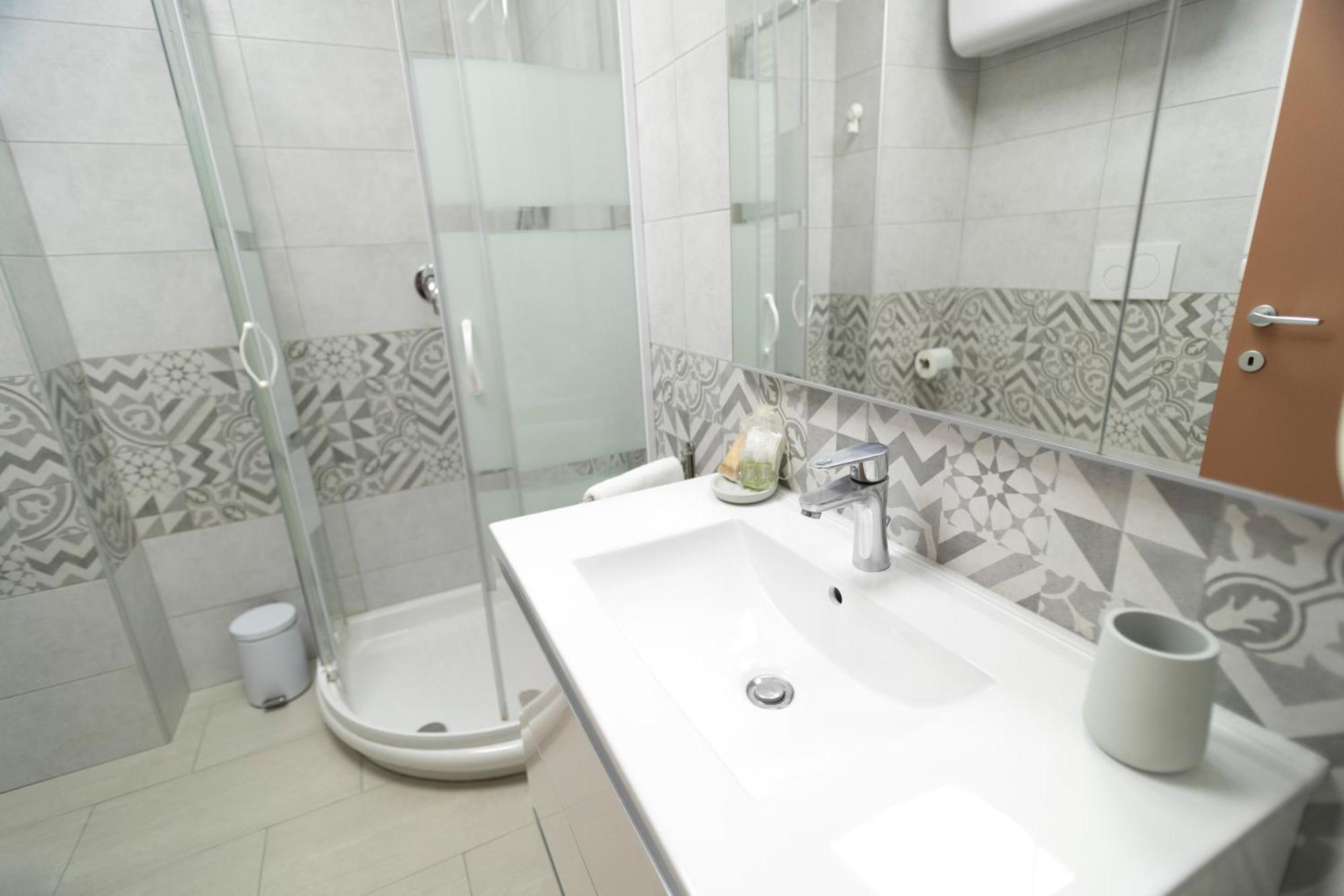 Quadruple Room Private Bathroom