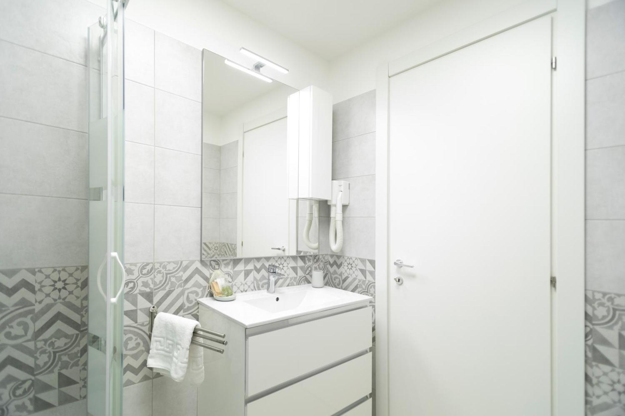 Quadruple Room Private Bathroom