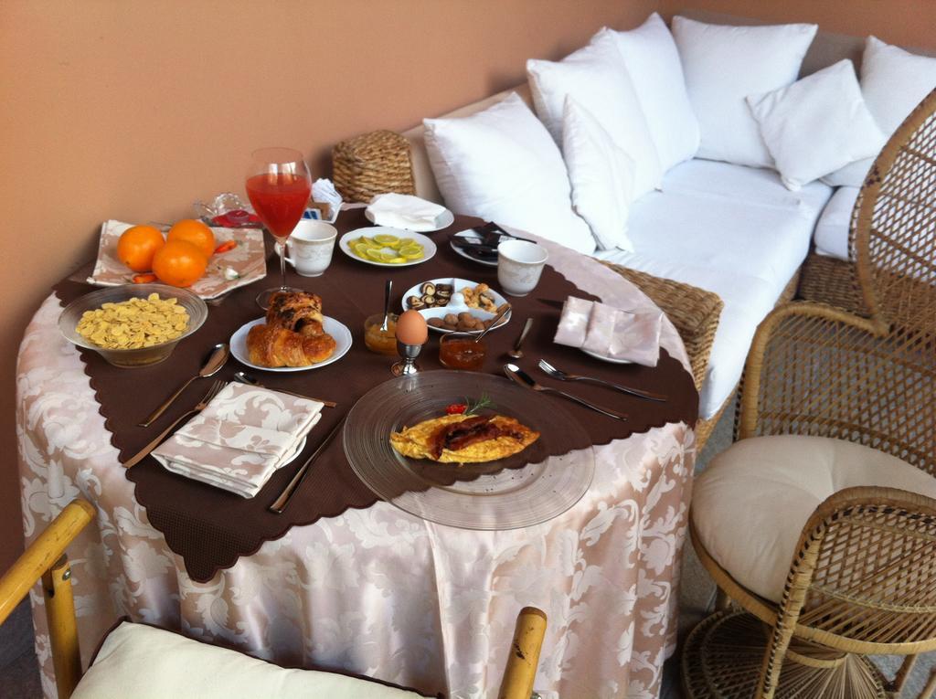 Family Room with Terrace,254458181:JPEG