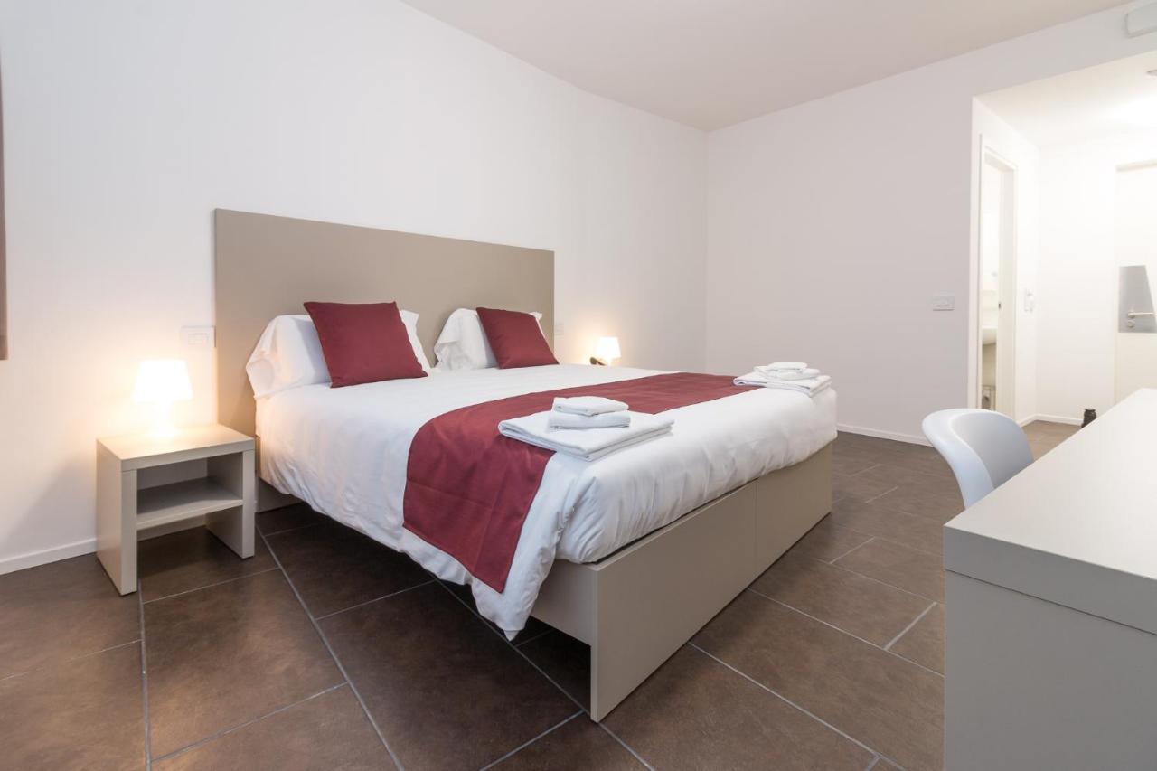 Double or Twin Room - Disability Access,977944867:JPEG