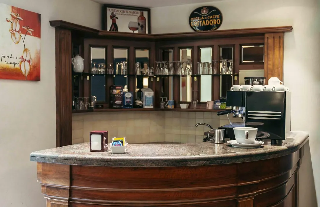 Hotel Italia-1